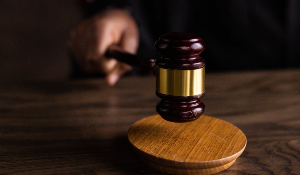 欠錢不還請不起律師怎么辦？教你應對策略